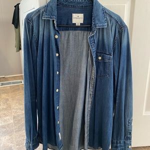 American Eagle Jean style button up